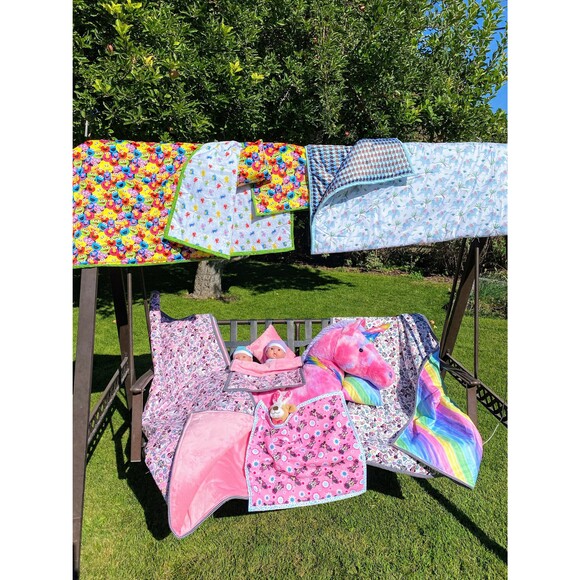 Child gift set -Pillow, Blanket, and Mini Blanket Included (6 designs available) - Picture 10 of 10